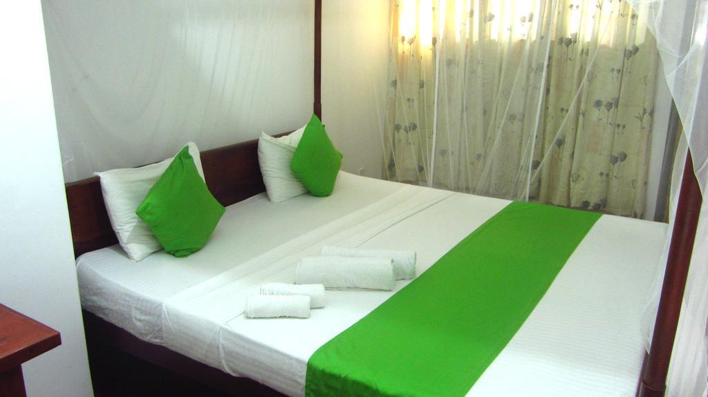 Ocean Voyage Hotel Tangalle Exterior foto